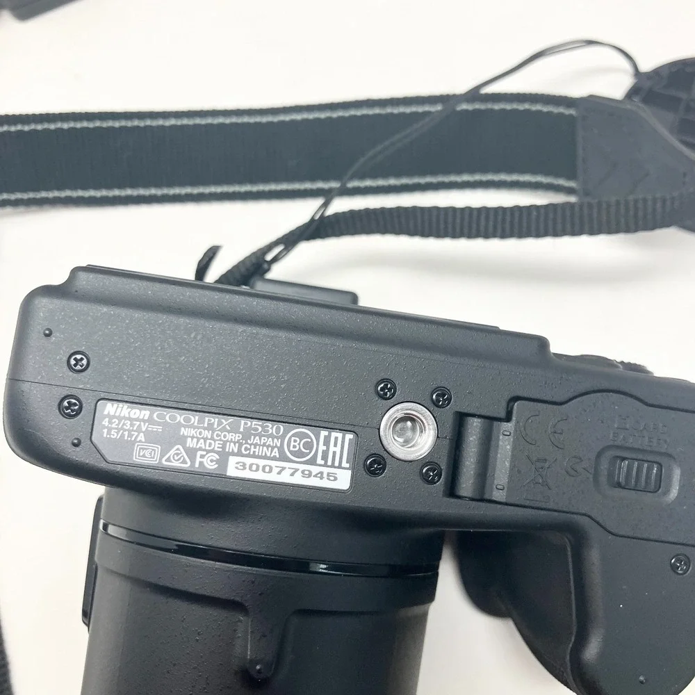 Nikon COOLPIX P530 Bridge Camera 16.1MP Black 42x Optical Zoom Flash No Charger